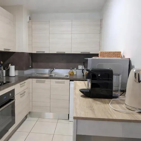 Résidence So Amata , à Deux Pas Du Port De Apartamento Nice